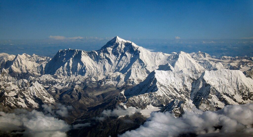 All the Everest records, from Kami Rita Sherpa's 32nd summit to climbing 8849 m without oxygen