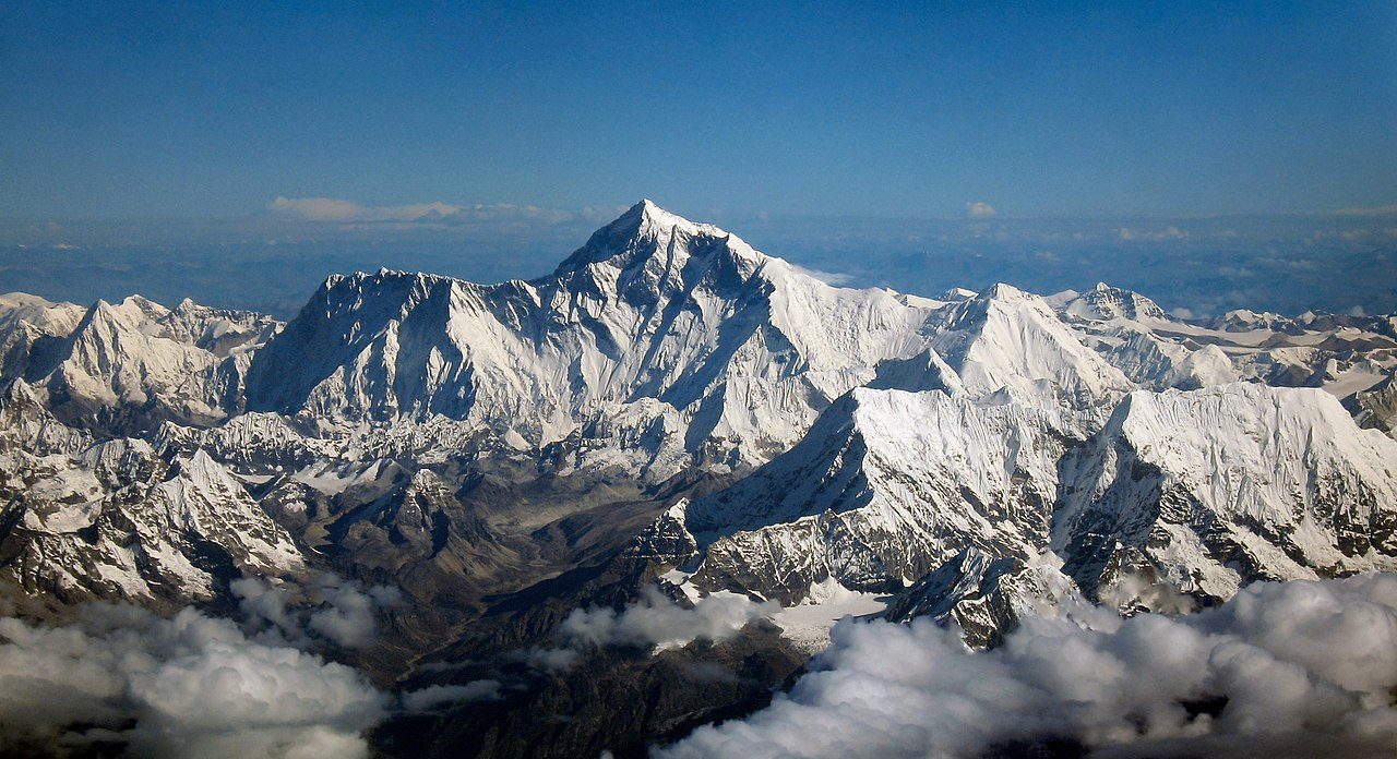 All the Everest records, from Kami Rita Sherpa's 32nd summit to climbing 8849 m without oxygen