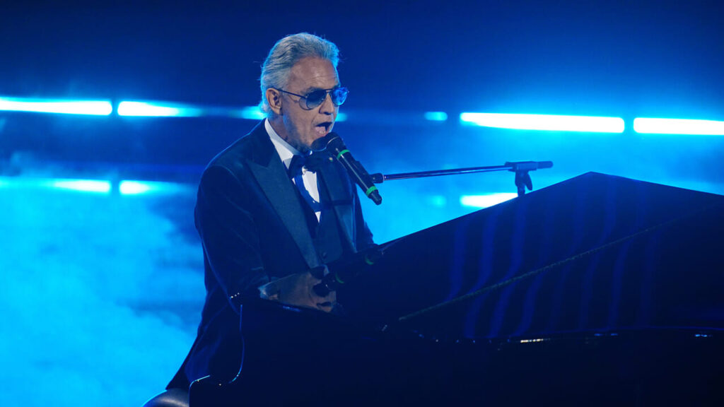 Bocelli sings for Europe at the Campidoglio: follow the live broadcast