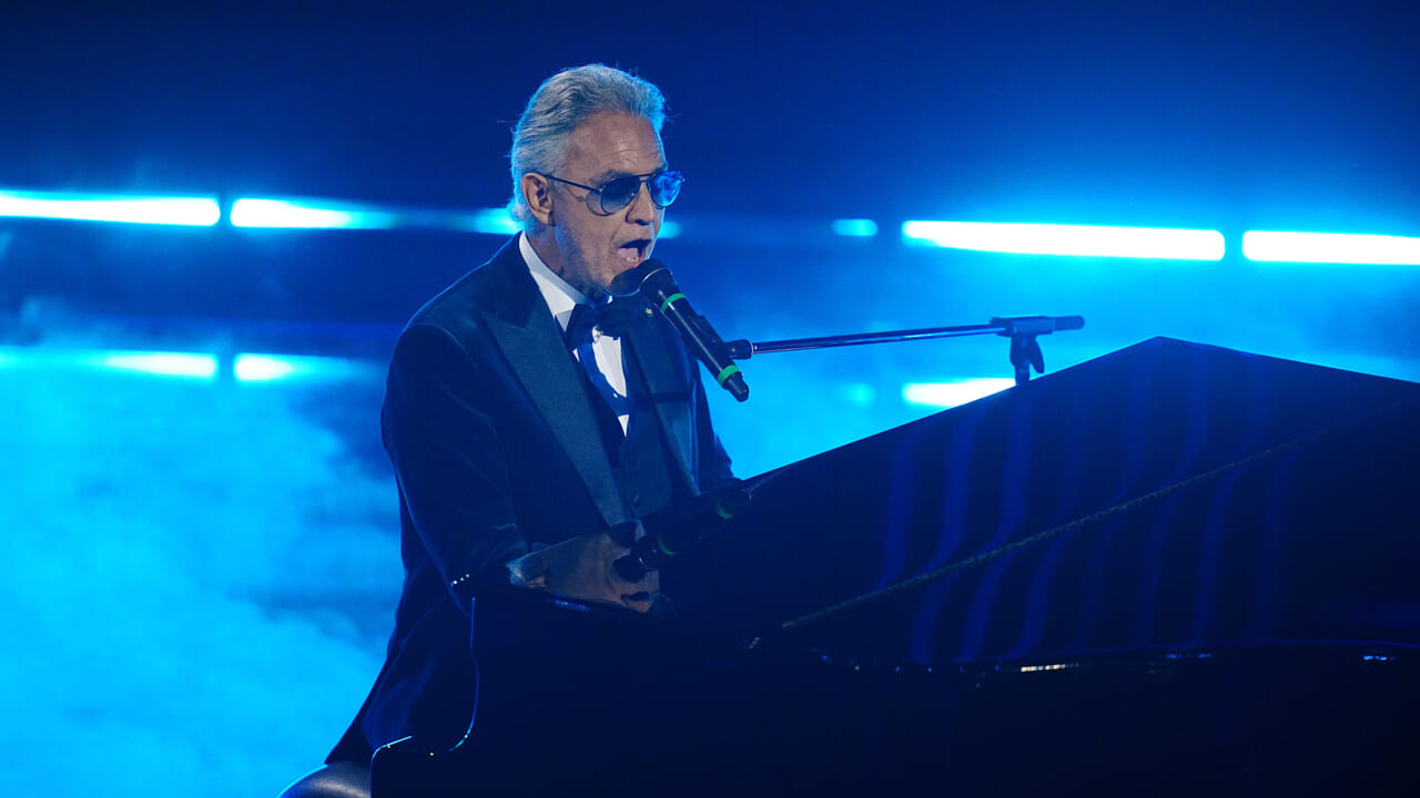 Bocelli sings for Europe at the Campidoglio: follow the live broadcast
