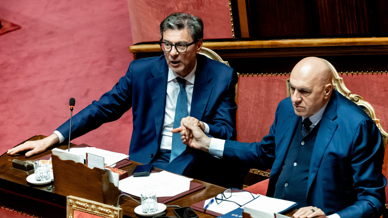 Crosetto is in a hurry to spend 14.9 billion euros and is looking for Giorgetti: "Written twice to use Safe funds, I'm waiting for a response"