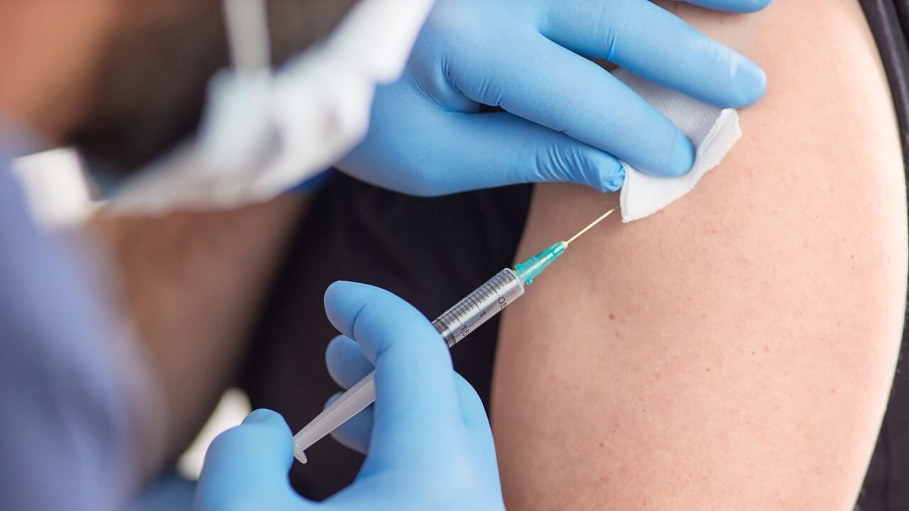 The plan to produce antibiotics and vaccines in Europe, reducing dependence on China