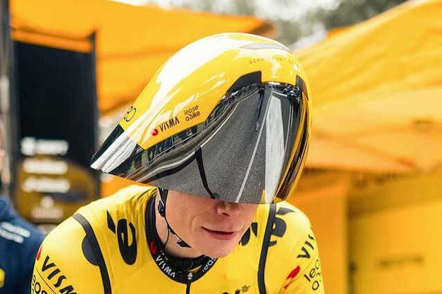 The Giro Aerohead 2.0 helmet, worn by Jonas Vingegaard - via x.com @NeozOne