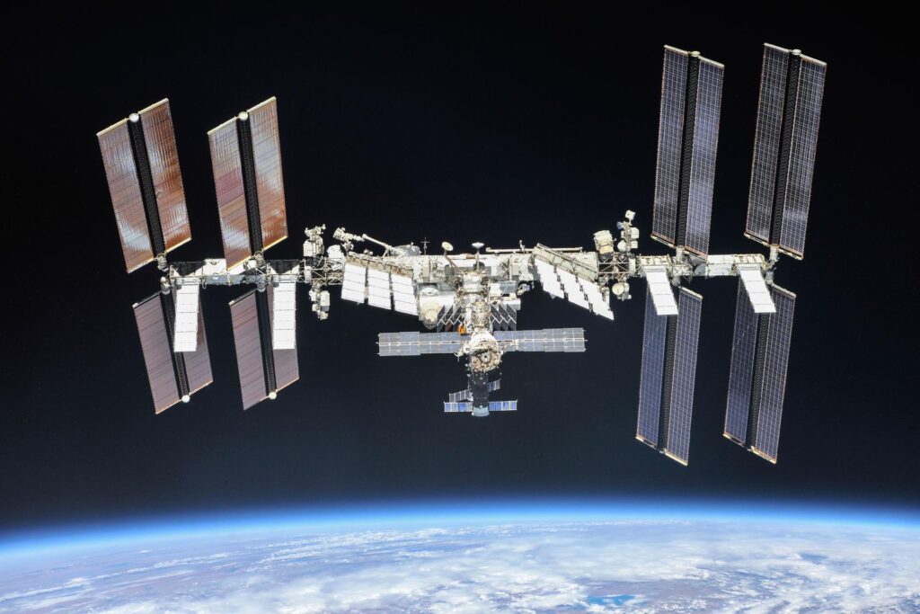 Space Station evacuation, NASA alarm returned: there was an air leak in the Zvezda module
