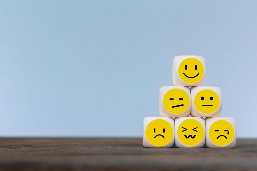 5 untranslatable emotions into Italian recognized by psychology that we all feel: from Saudade to Pronoia