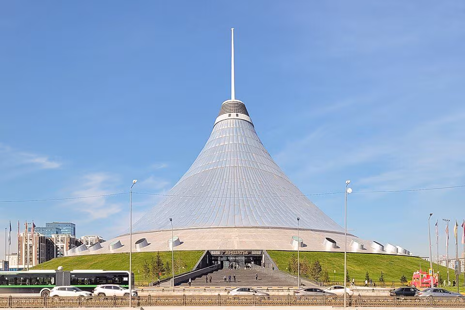 The largest tent in the world is the Khan Shatyr in Astana, Kazakhstan: it covers an area of 127 thousand m2