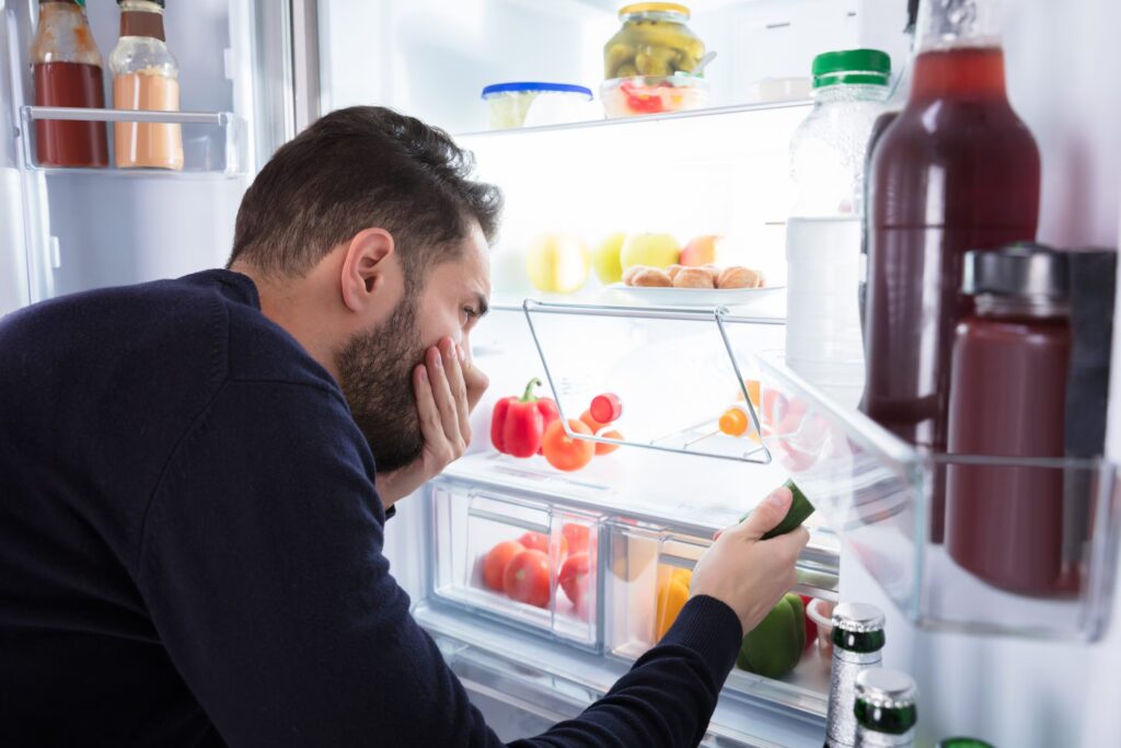 Putting a cork in the fridge doesn't eliminate odors: because activated charcoal works better