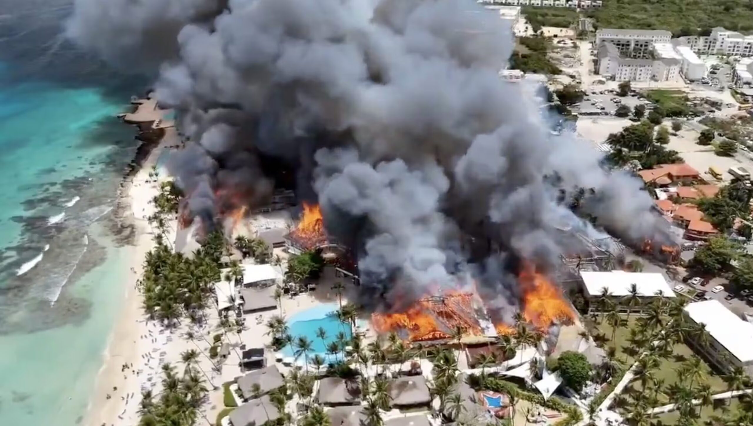 Fire in a resort in the Dominican Republic: 1,700 tourists evacuated, one Italian victim