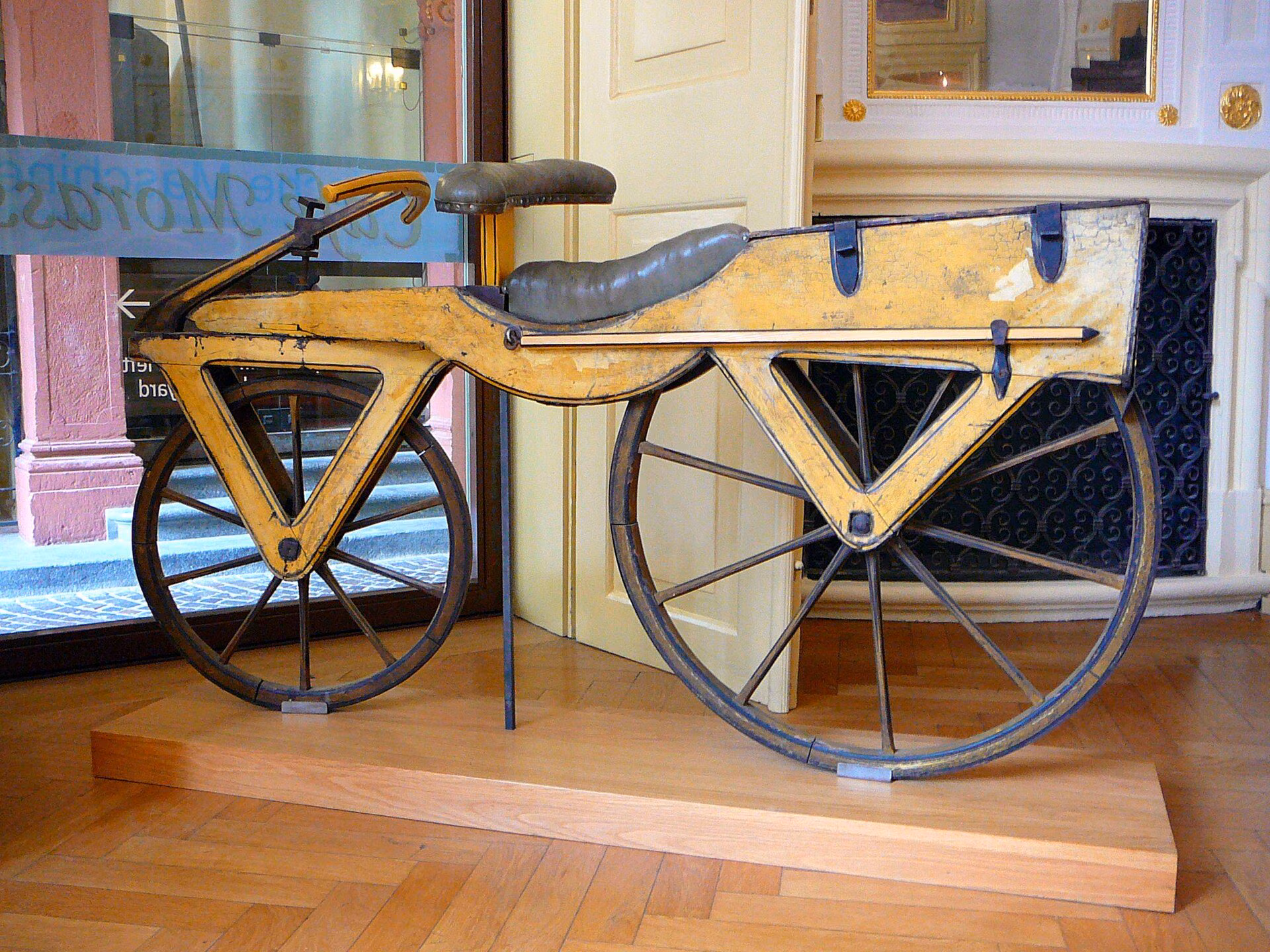 The first bicycle in history didn't even have pedals: the draisine invented over 200 years ago