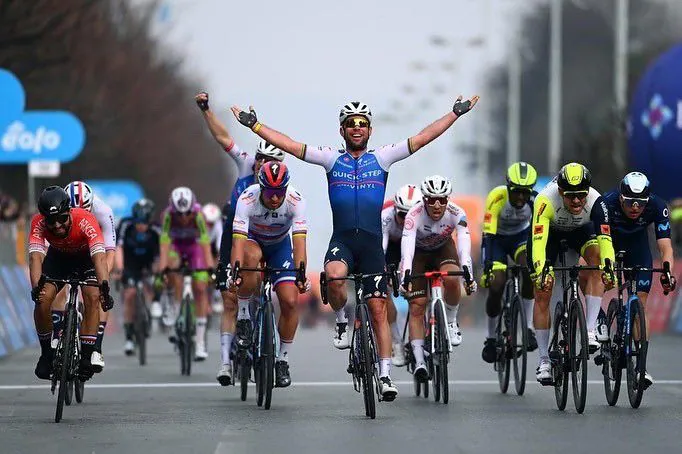 How the "train" protects the sprinter at the Tour de France: up to 40% energy saved in the sprint