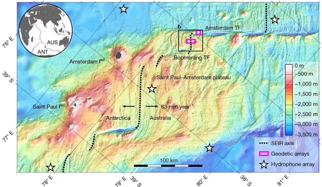 The birth of new oceanic crust observed for the first time: the eruption of 160 million m3 of lava