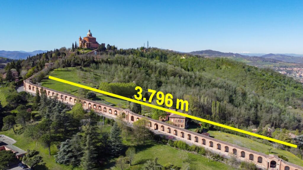 The longest portico in the world is in Italy: 3,796m long and 666 arches, the story of San Luca