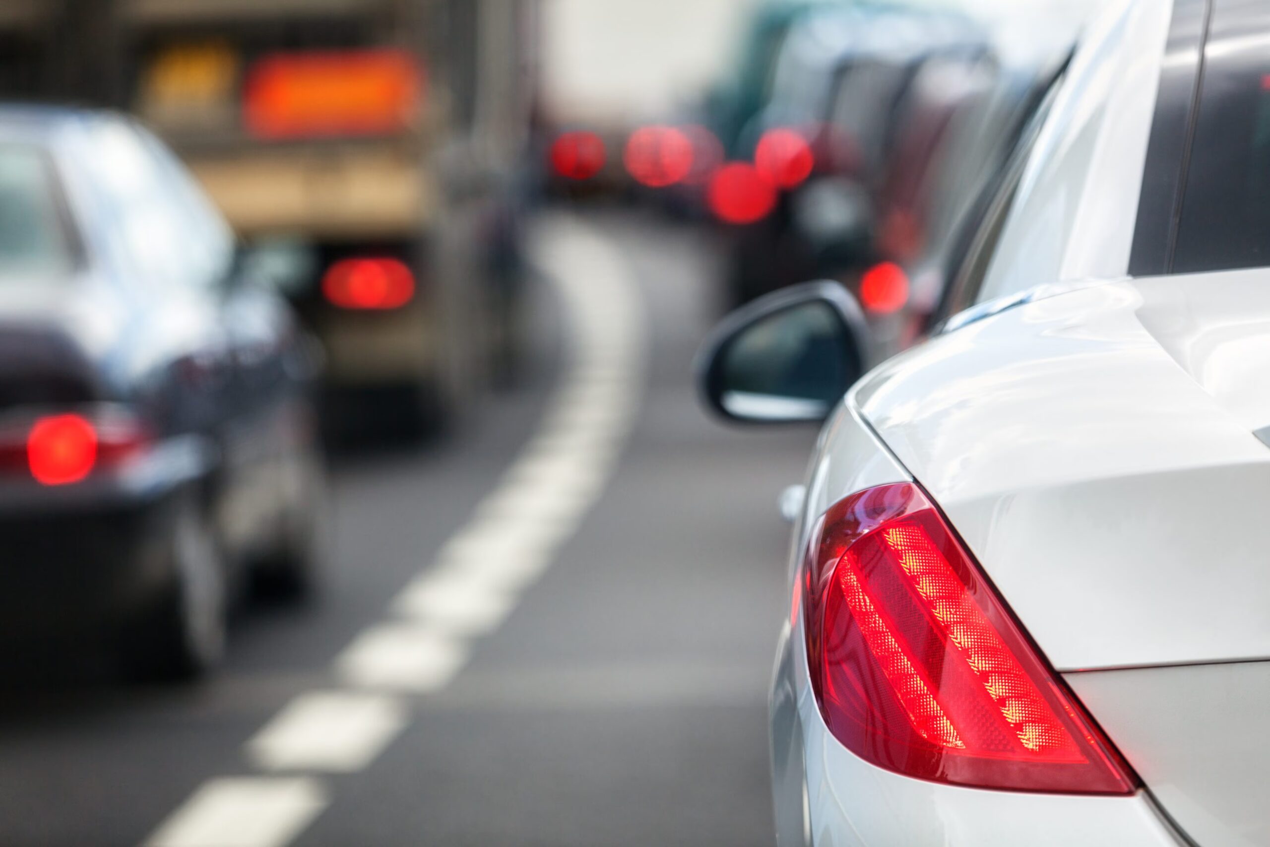 Extreme heat can damage cars and cause damages worth over 16 thousand euros: how to protect them