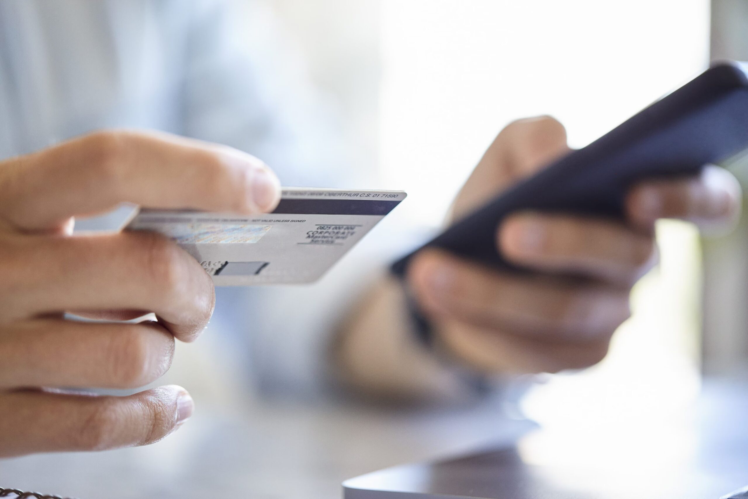 “Zombie” credit cards that can be used after expiry: the study and possible risks