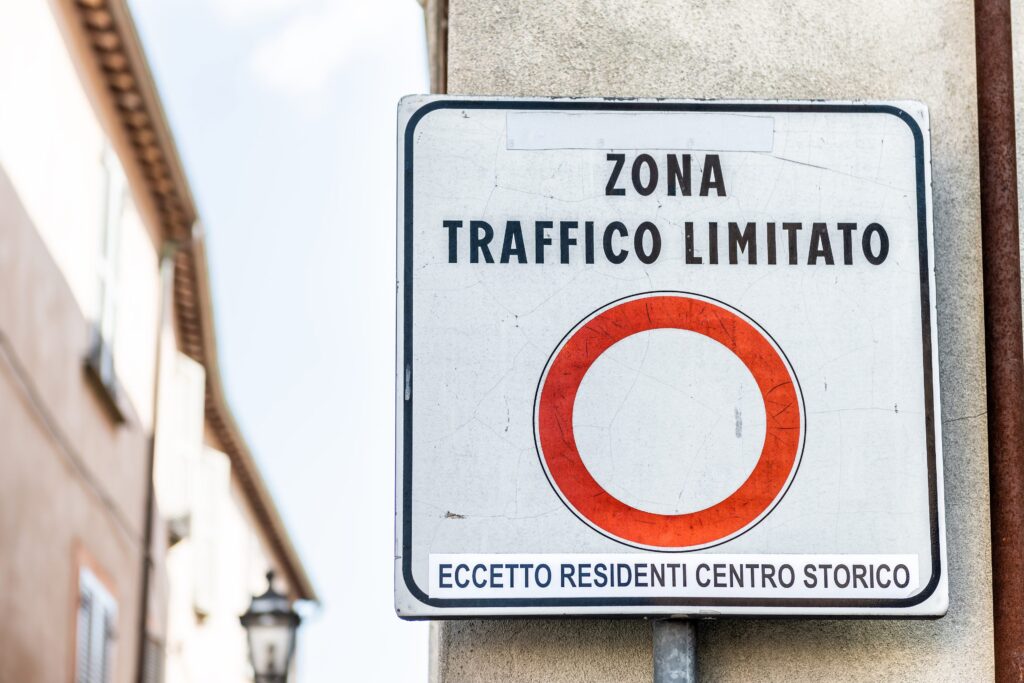 Italy first in Europe for ZTL, there are 446 in total due to the narrow streets: map of the areas