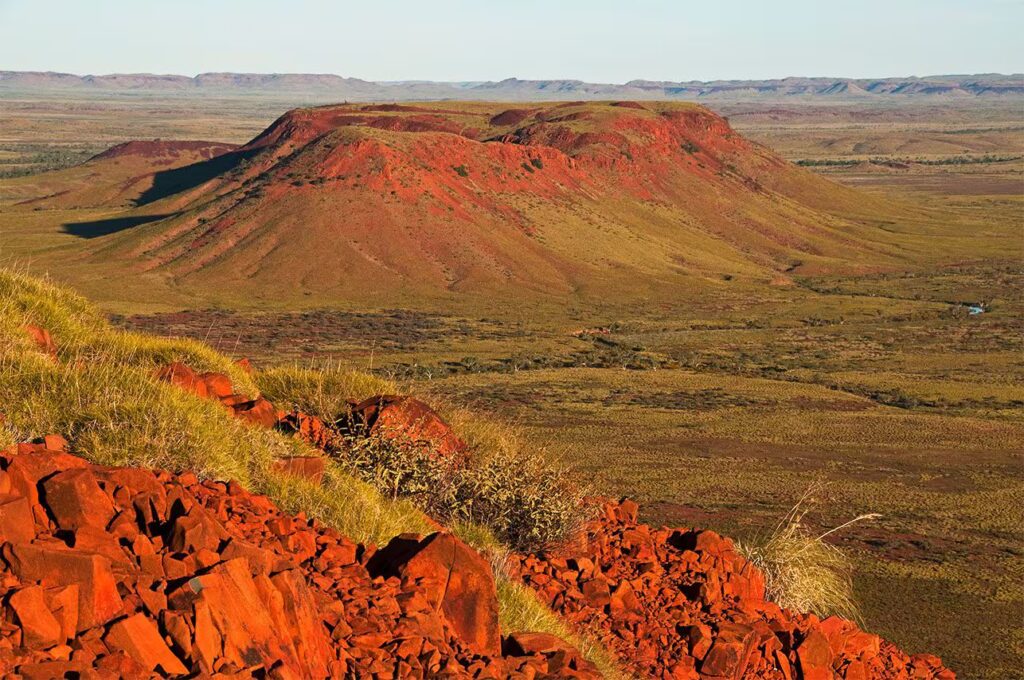 The oldest meteor crater on Earth discovered in Australia: North Pole Dome is 3 billion years old