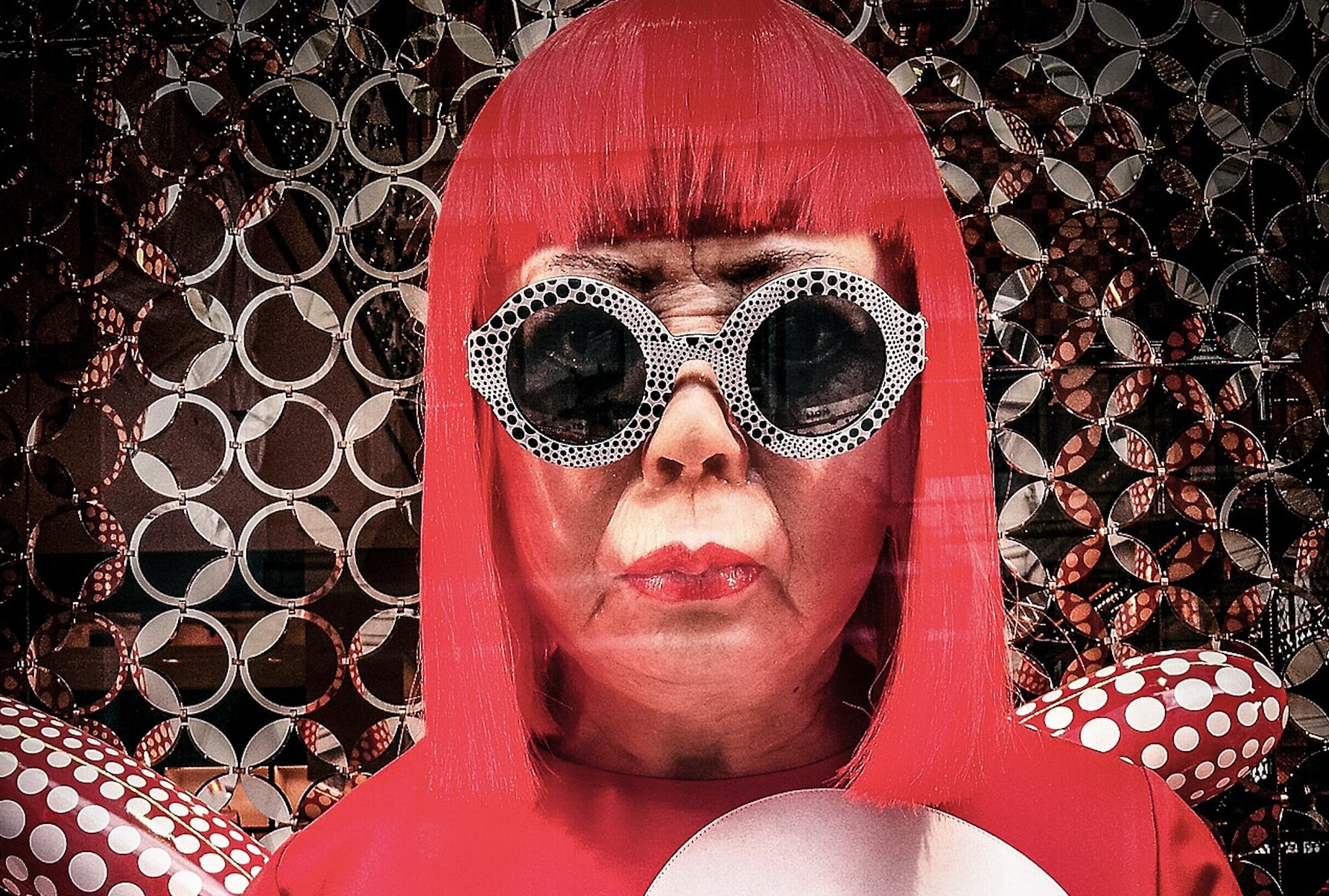 Yayoi Kusama dead, farewell to the Japanese artist who was not only the "queen of polka dots"