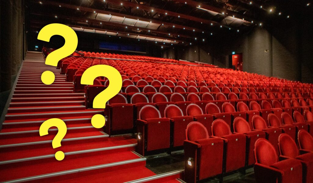 Why cinema and theater seats are red: a mix of tradition, science and the Purkinje effect