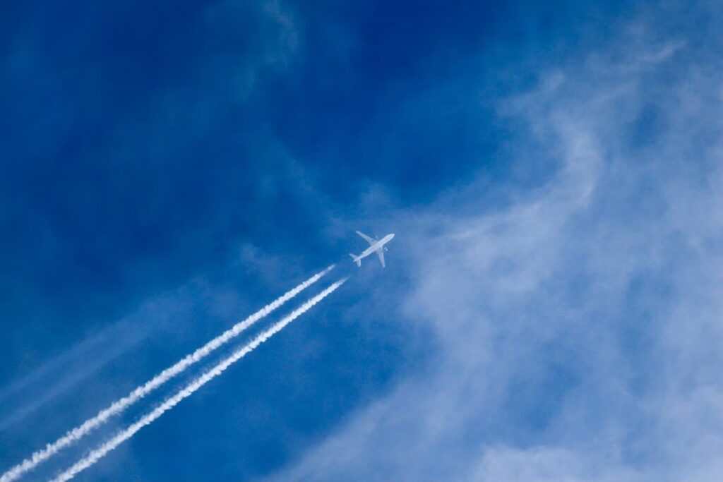 Google uses AI to predict where airplane contrails form to reduce their climate impact