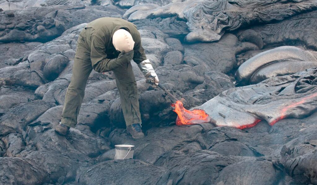 How geologists collect lava and why the USGS does it to gain information about eruptions
