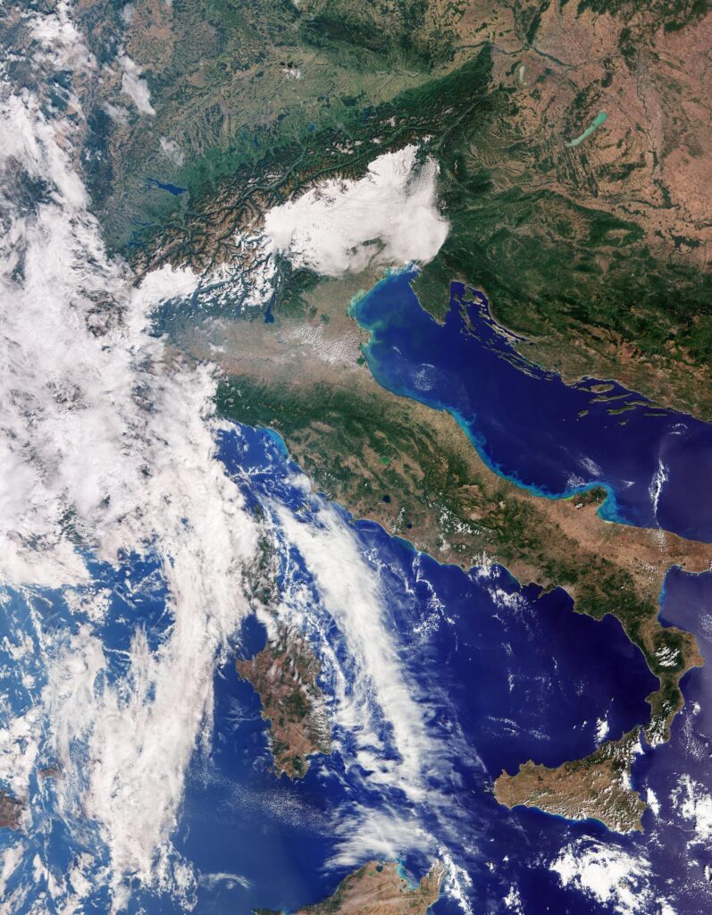 Sentinel-3C sends the first images of Italy and the Earth from space: how the satellite works