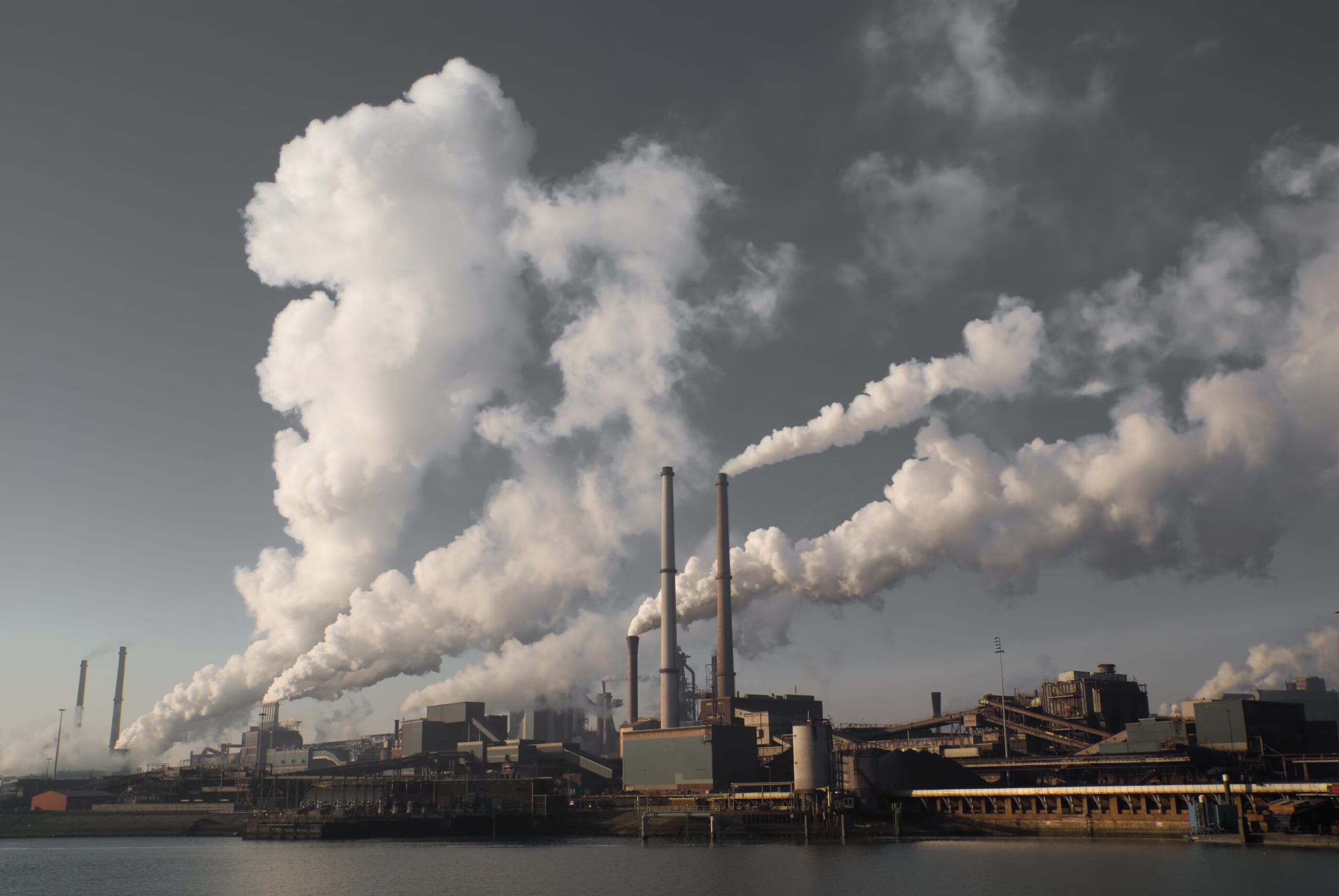 Greenhouse gases at record levels: CO₂ rises to 426.8 ppm and its impact will last for centuries to come